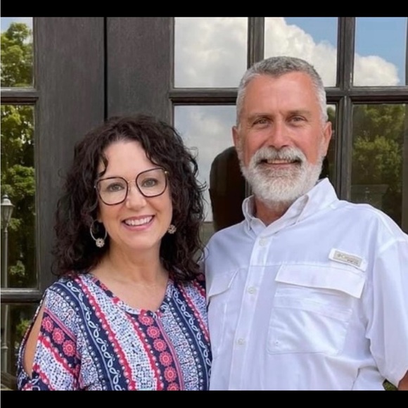 🌻 Welcome to my closet. 🌻 - Picture 9 of 16